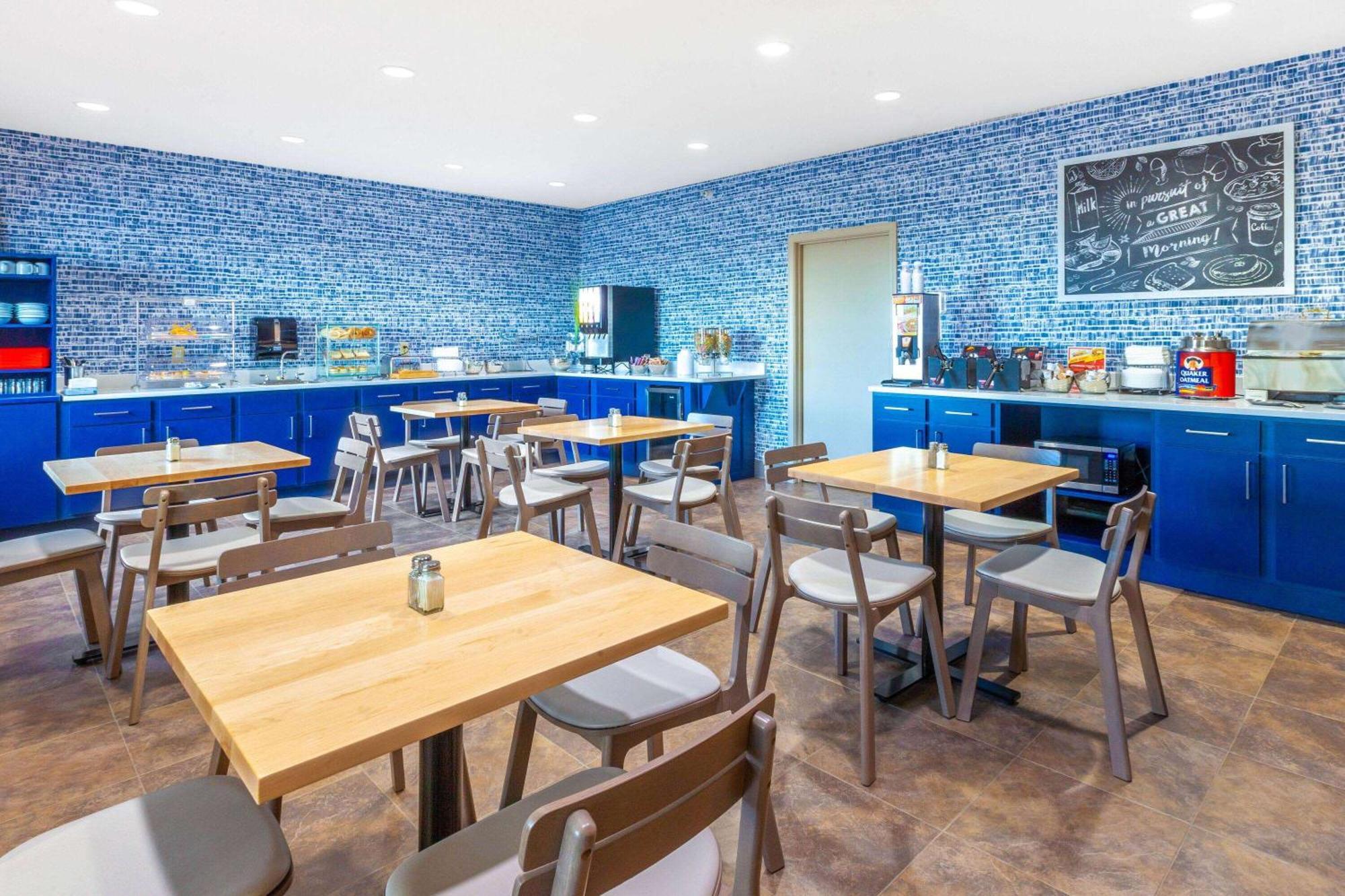 Americinn By Wyndham איירון מאונטיין מראה חיצוני תמונה