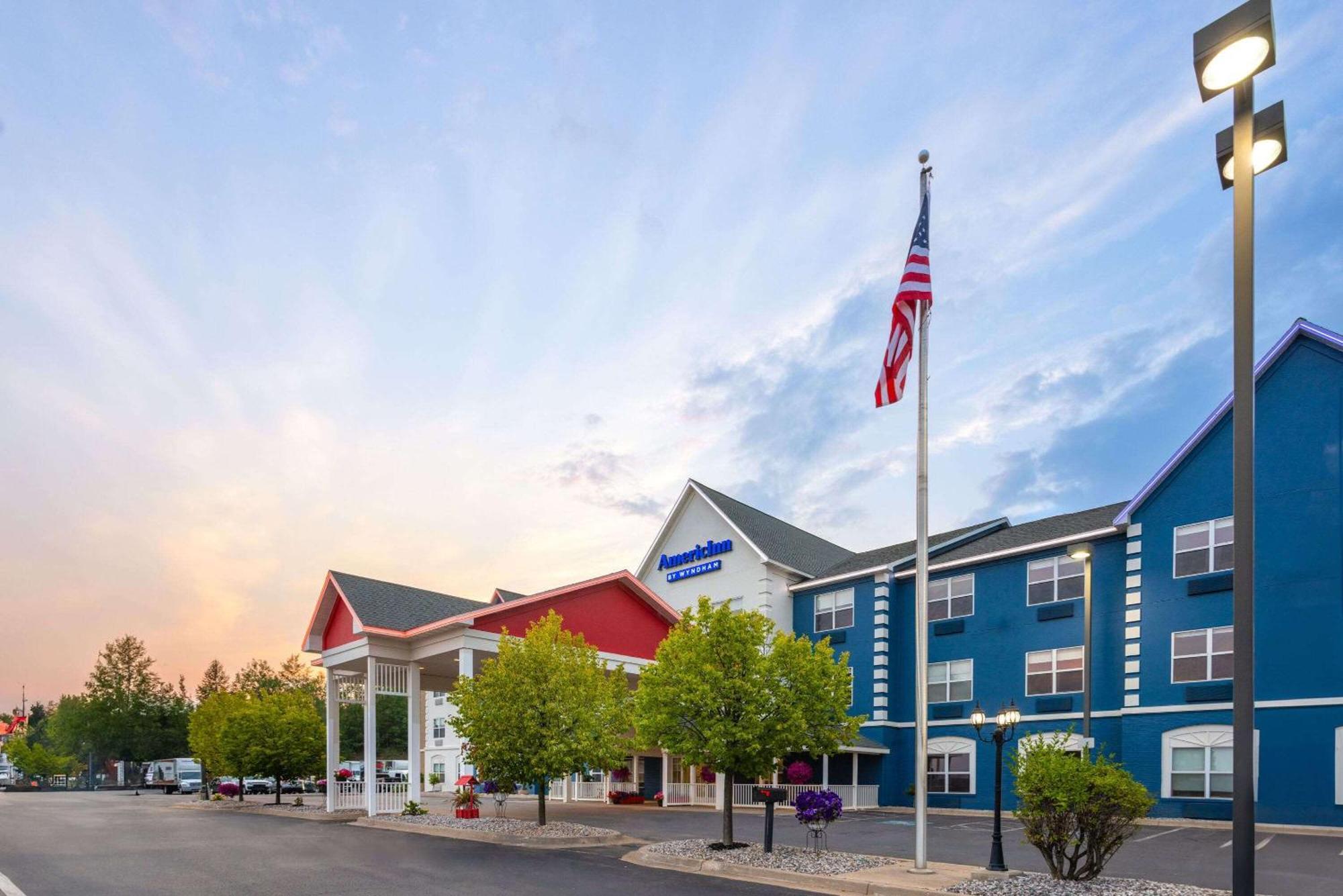 Americinn By Wyndham איירון מאונטיין מראה חיצוני תמונה